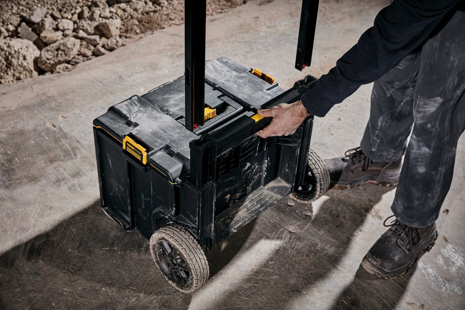 DeWALT DWST08450-KIT1 TOUGHSYSTEM 2.0 Rolling Toolbox w/ Dual-Port Charger - Image 10