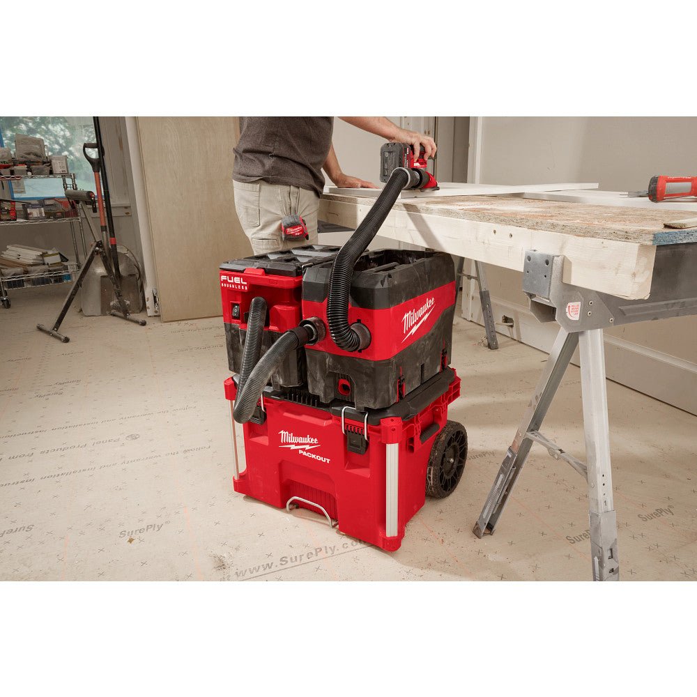 Milwaukee 0920-20DS M18 FUEL 9 Gallon Wet/Dry Vacuum w/ Debris Separator - Image 15