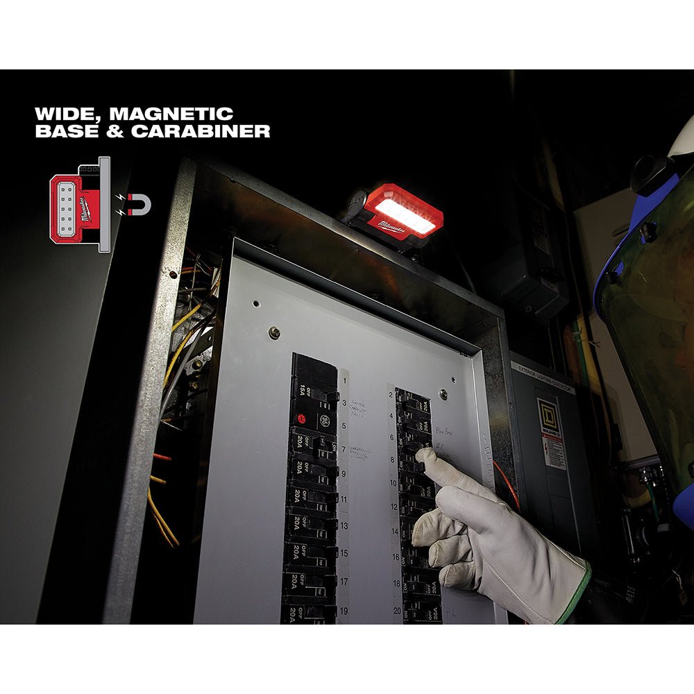 Milwaukee 2114-21 550-Lumen USB Rechargeable Rover Pivoting Flood Light - Image 6