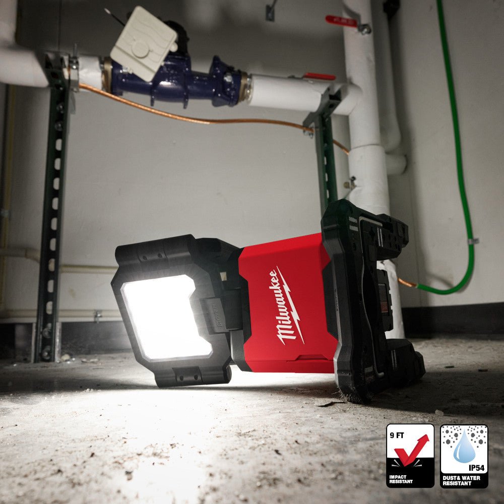 Milwaukee 2368-20SK M18 18V Dual Power Triple-Panel Light w/ 5AH Battery/Charger - Image 5
