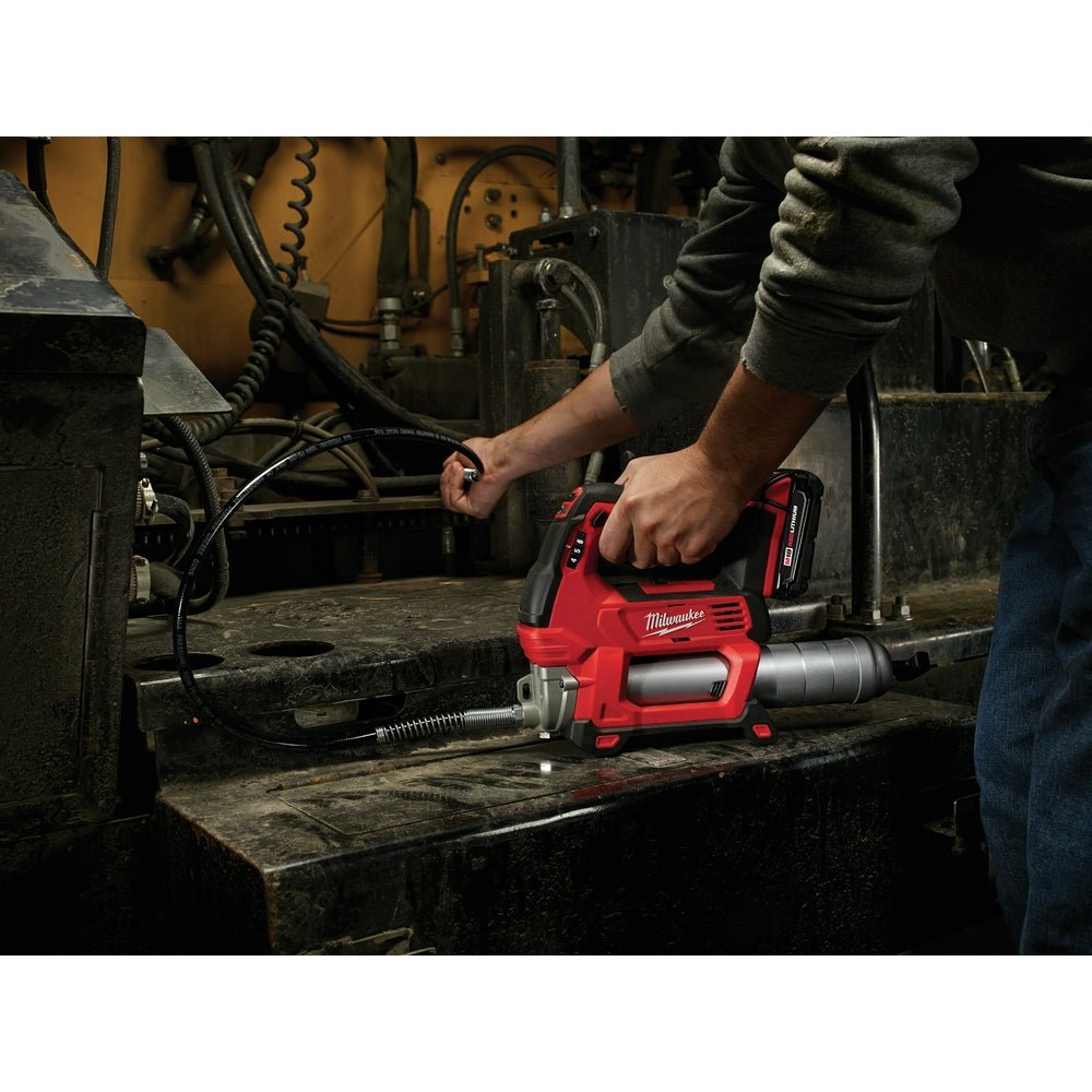 Milwaukee M18 Grease Gun w/ REDLITHIUM HIGH OUTPUT XC6.0 Battery - 2 PK - Image 7