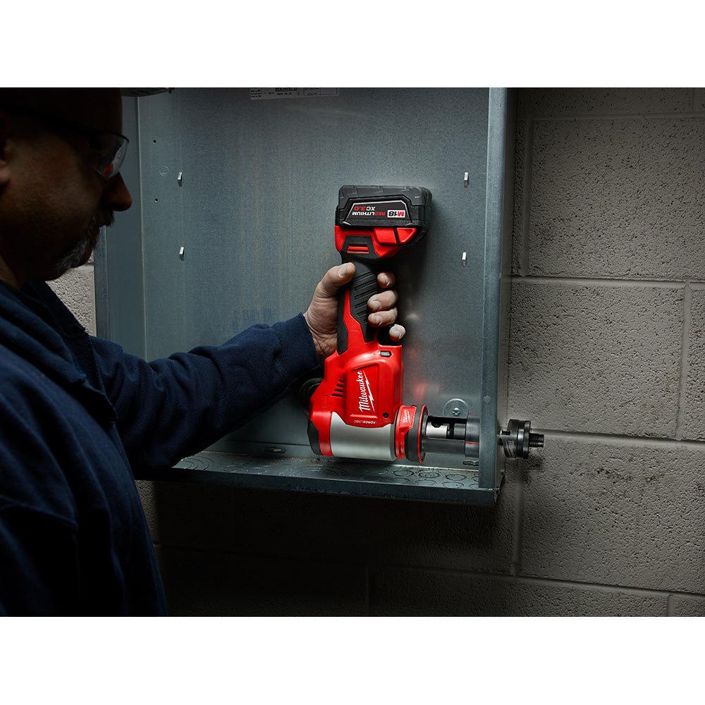 Milwaukee 2676-22 M18 18V FORCE LOGIC 10T Knockout Tool Kit w/ 1/2" -2" Capacity - Image 7