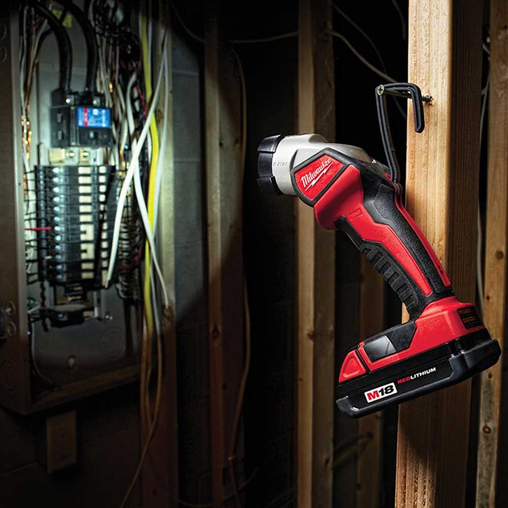 Milwaukee 2735-80 M18 18V Led Work Light - Bare Tool - Reconditioned - Image 2
