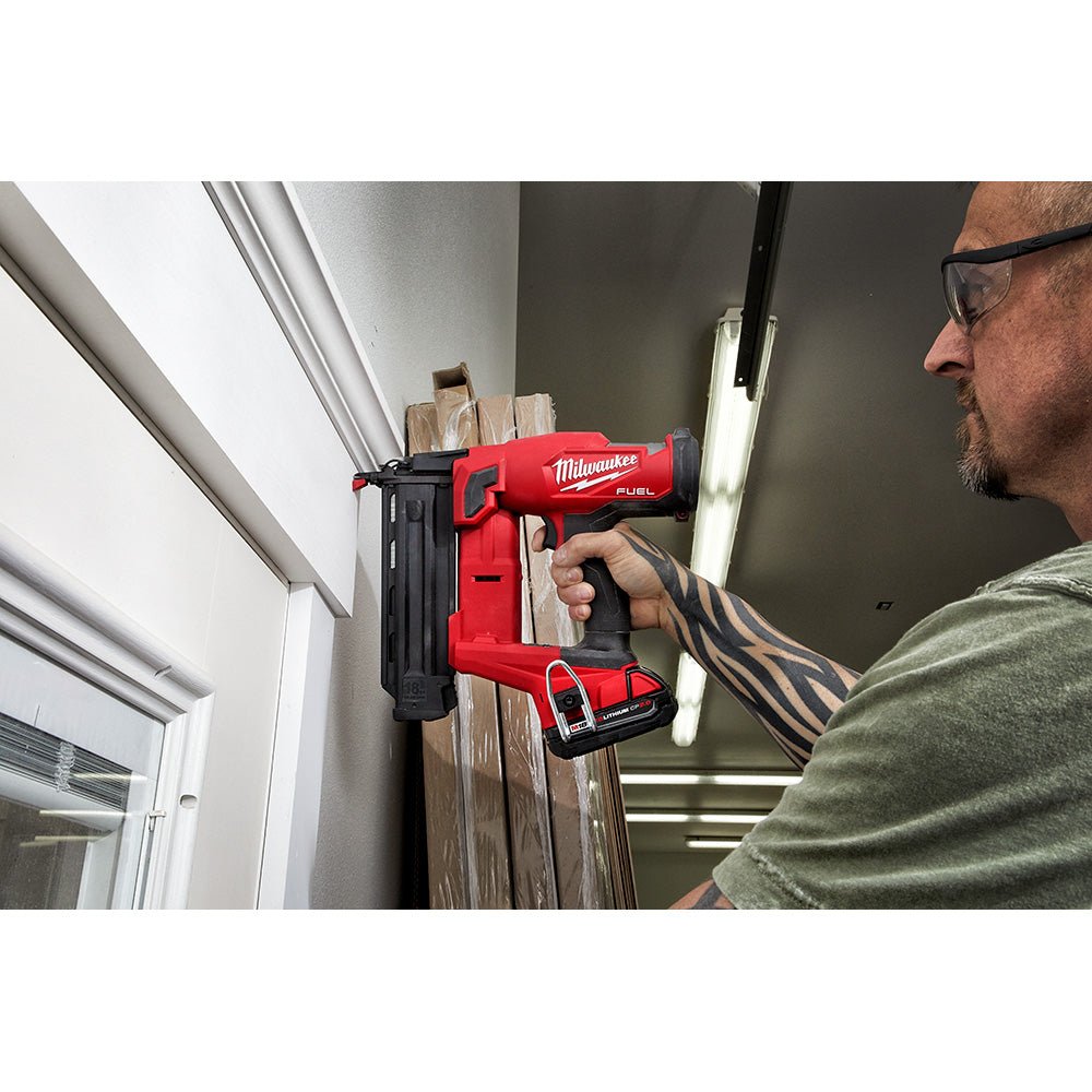 Milwaukee 2746-20x2 M18 FUEL 18 Gauge Brad Nailer Bundle with 2AH Battery - Image 12