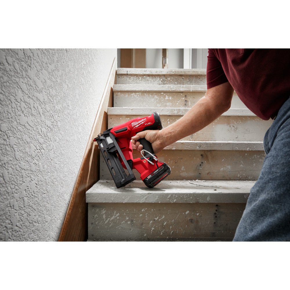 Milwaukee 2841-20 M18 FUEL Ergonomic 16 Gauge Angled Finish Nailer - Bare Tool - Image 10