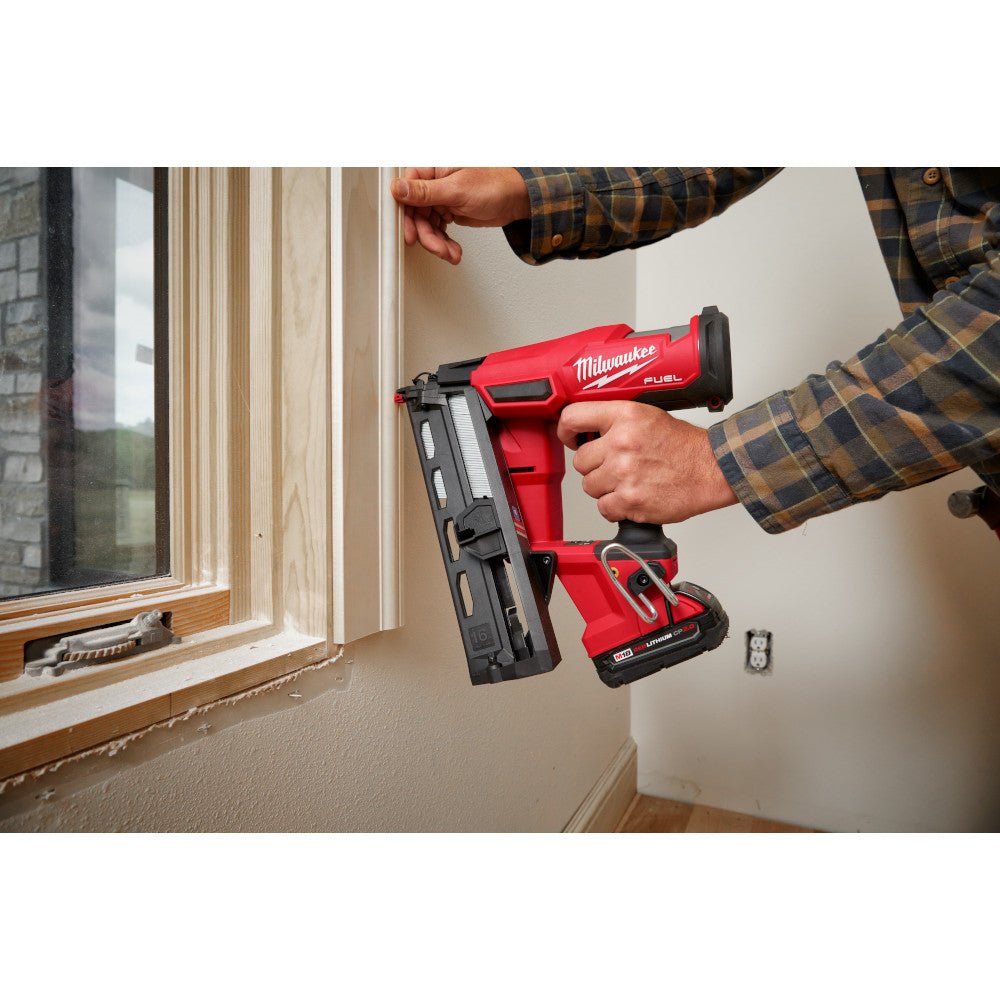 Milwaukee 2841-20 M18 FUEL Ergonomic 16 Gauge Angled Finish Nailer - Bare Tool - Image 8
