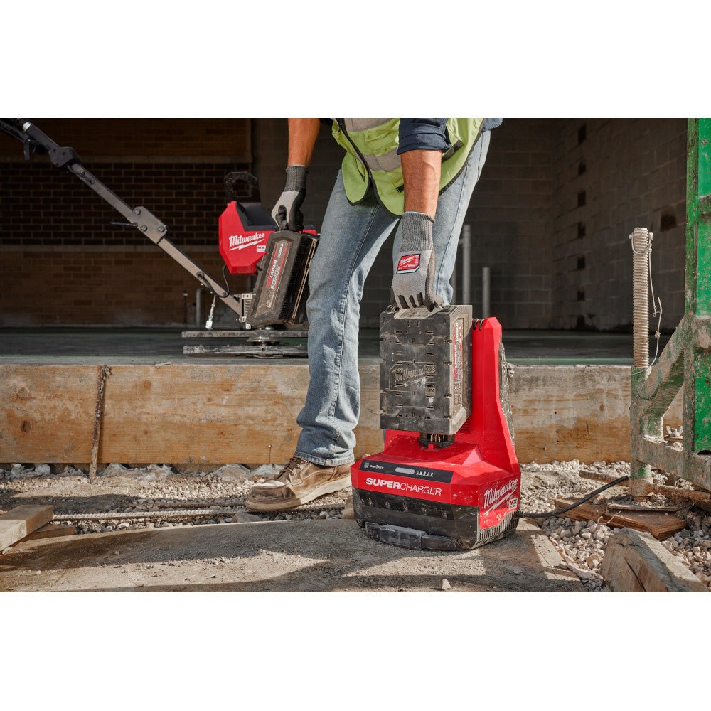 Milwaukee MXFSC MX FUEL Super Charger w/ COOL-CYCLE - Image 11