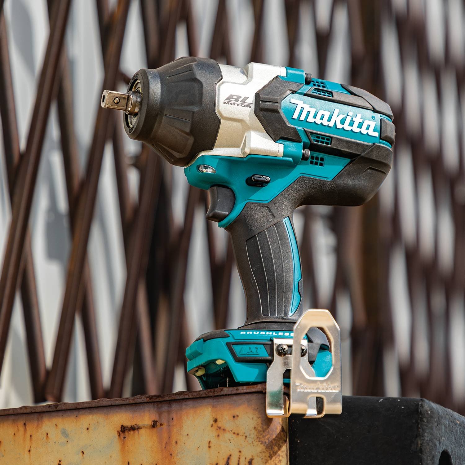 Makita XWT19Z 18V LXT 1/2" Sq. Drive Impact Wrench w/ Detent Anvil - Bare Tool - Image 7
