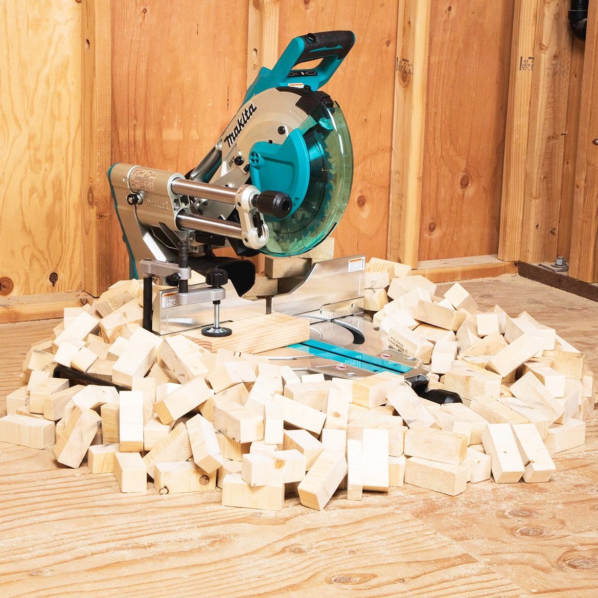 Makita XSL06Z 36-Volt LXT Dual-Bevel Sliding Compound Miter Saw - Bare Tool - Image 9